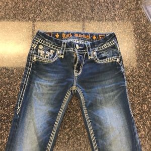 ROCK REVIVALS “JANELLE SKINNY”